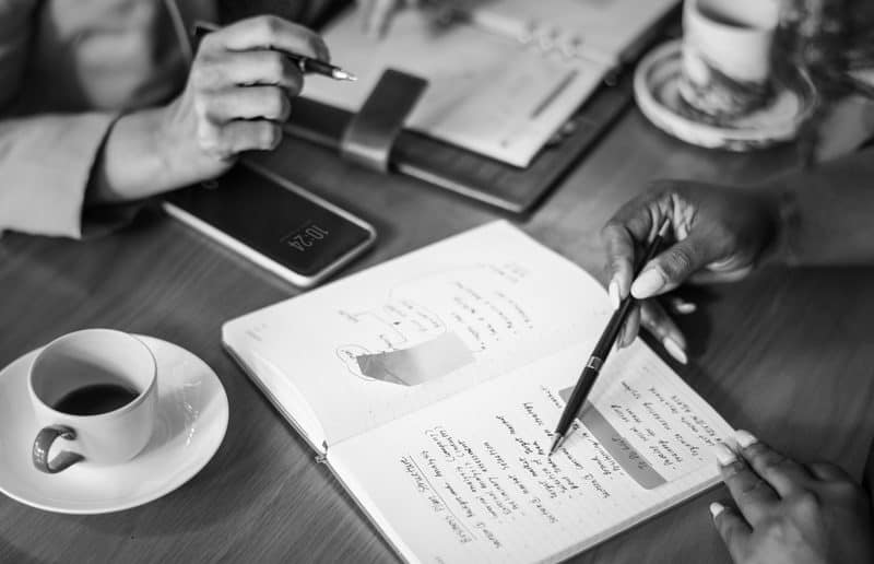 Common Website Fails | Work Proposal on Desk | B-SeenOnTop