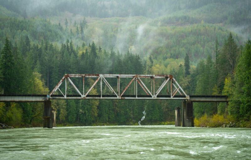 Bridge spanning river 